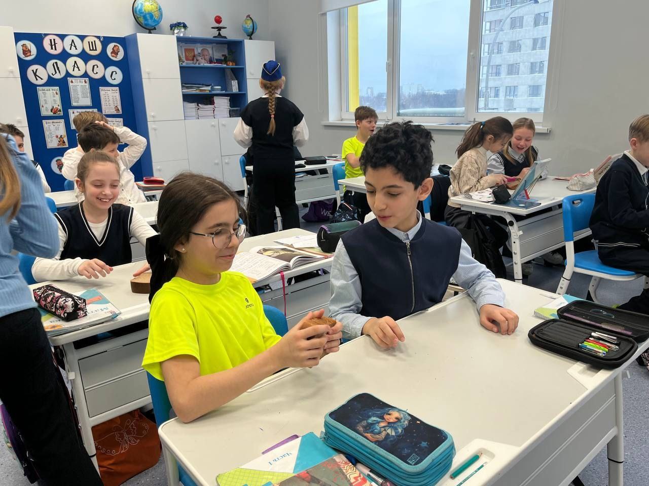 Отряд ЮИД «Маршрут57» принял участие в мероприятиях, посвящённых 27января — Дню полного освобождения Ленинграда от фашистской блокады Отряд ЮИД «Маршрут57» принял участие в мероприятиях, посвящённых 27января — Дню полного освобождения Ленинграда от фашистской блокады