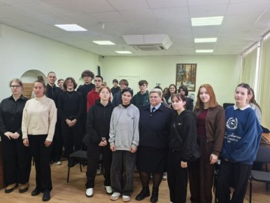 Сотрудники правового отдела УМВД России по Тверской области побеседовали со студентами колледжа о вреде вейпов и действующих законодательных ограничениях