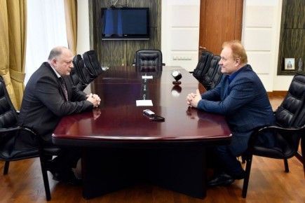 Основной темой рабочей встречи председателя Законодательного Собрания области Сергея Голубева с директором-художественным руководителем Тверской академической областной филармонии Владимиром Беловым стала деятельность...