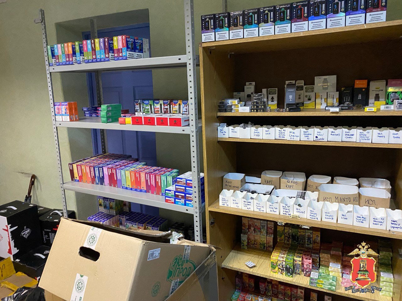 Житель Твери уличён полицией в организации массовой продажи подросткам вейпов, не имеющих маркировки Житель Твери уличён полицией в организации массовой продажи подросткам вейпов, не имеющих маркировки