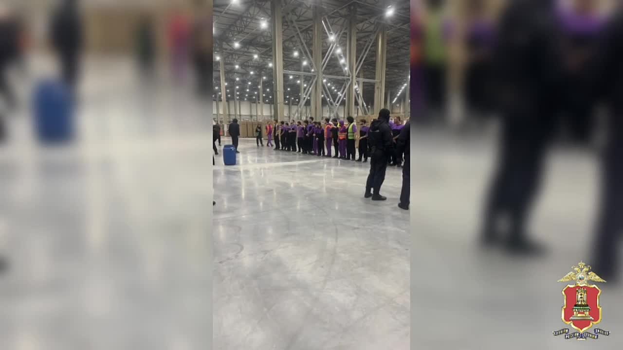 Полиция провела очередной масштабный рейд в Калининском районе