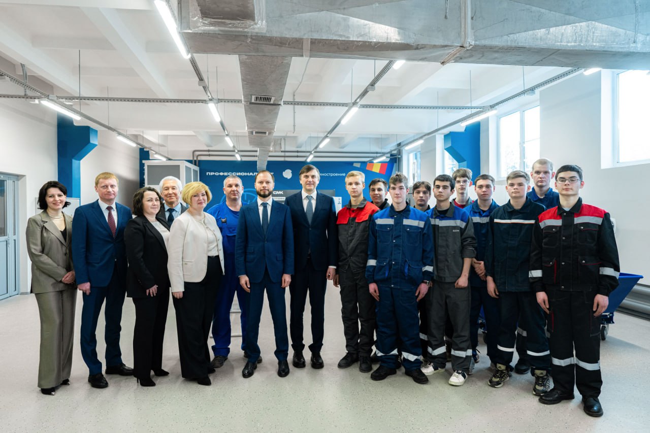 Сергей Кравцов посетил кластер «Профессионалитета» в Тверском политехническом колледже Сергей Кравцов посетил кластер «Профессионалитета» в Тверском политехническом колледже