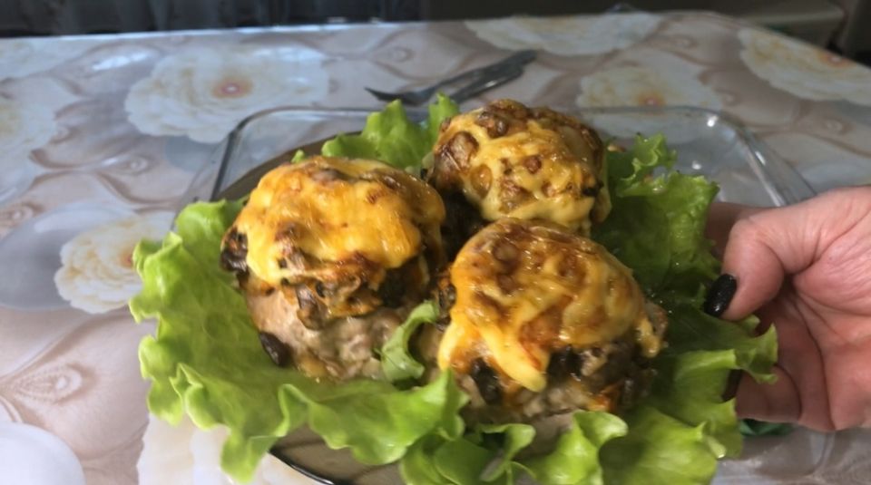 Вкусные стожки с грибами для праздничного стола