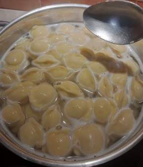 Различный ассортимент Ермолино: спокойный взгляд на новые вкусы и привычные покупки