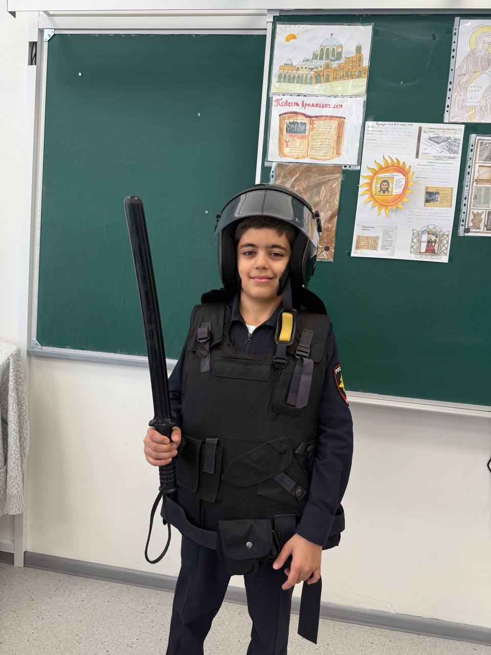 Сотрудники Госавтоинспекции города Твери провели «Урок мужества» для кадетов Центра образования № 56 Сотрудники Госавтоинспекции города Твери провели «Урок мужества» для кадетов Центра образования № 56