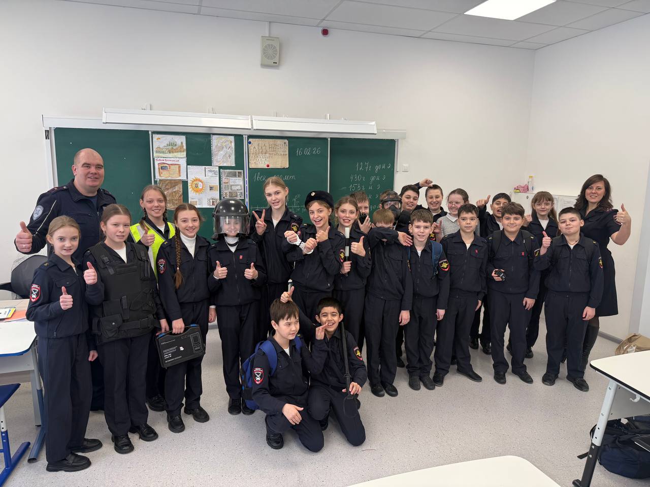 Сотрудники Госавтоинспекции города Твери провели «Урок мужества» для кадетов Центра образования № 56