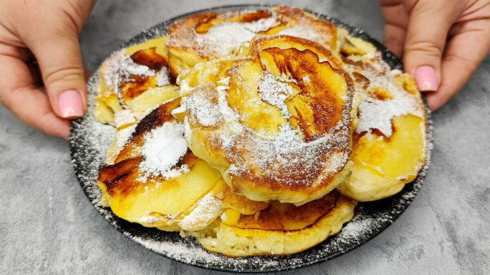 Яблочные чудеса на сковороде: быстрый и легкий десерт