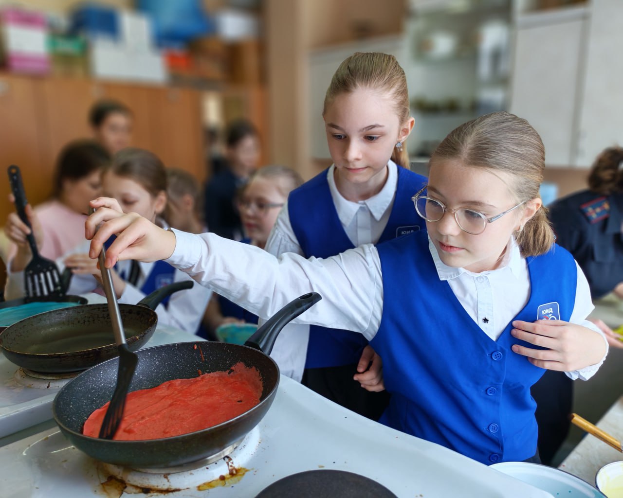 Тверские автоинспекторы и юные инспекторы движения провели «Безопасную масленицу» в Гимназии №44 города Твери Тверские автоинспекторы и юные инспекторы движения провели «Безопасную масленицу» в Гимназии №44 города Твери
