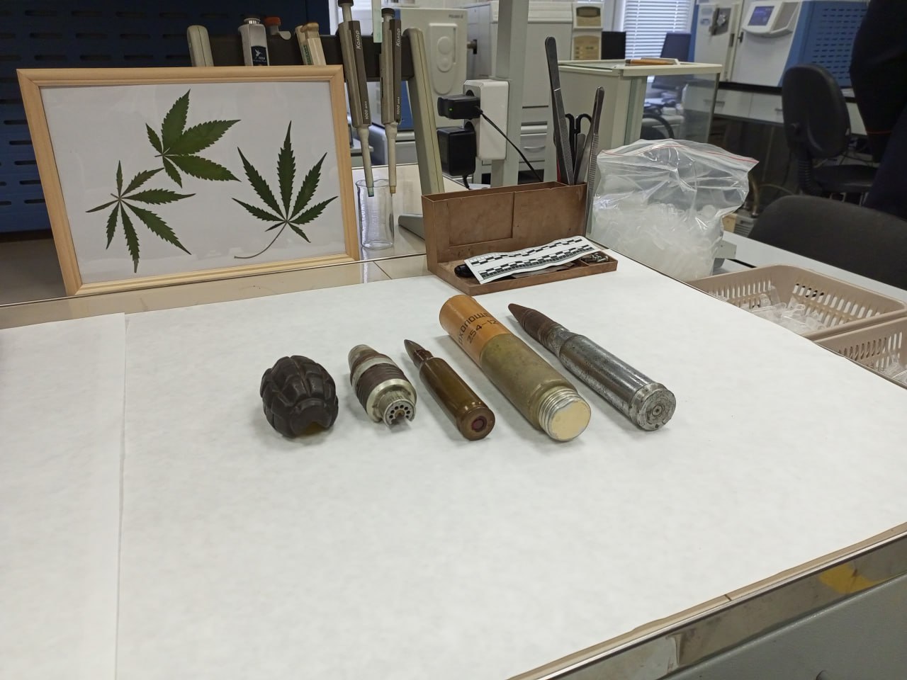 Тверские полицейские пригласили журналистов на пресс-тур в Экспертно-криминалистический центр УМВД Тверские полицейские пригласили журналистов на пресс-тур в Экспертно-криминалистический центр УМВД