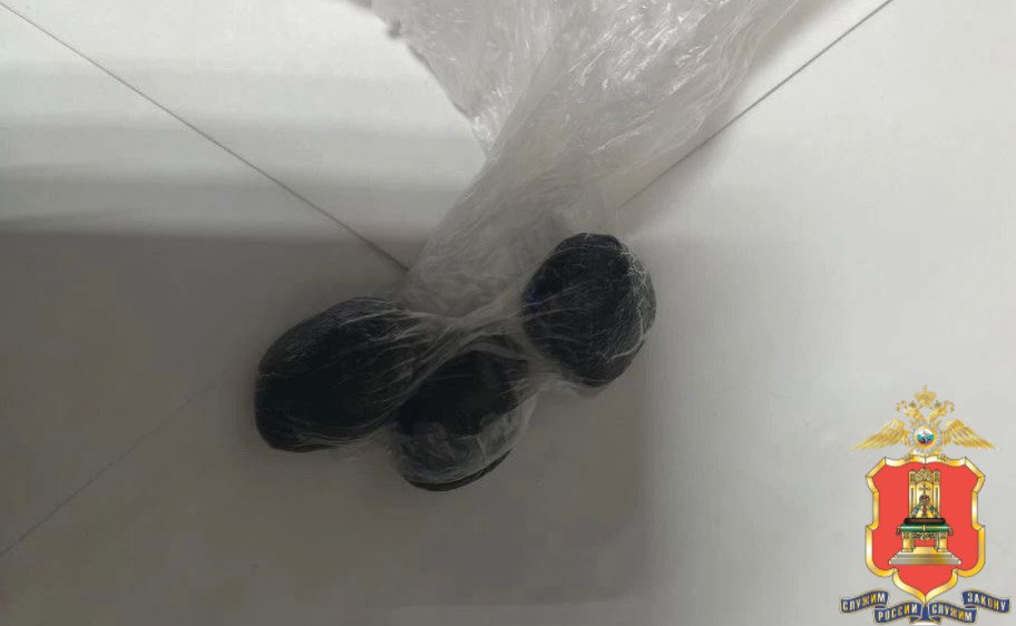 Тверские наркополицейские при содействии Госавтоинспекции задержали подозреваемых в незаконном обороте наркотиков