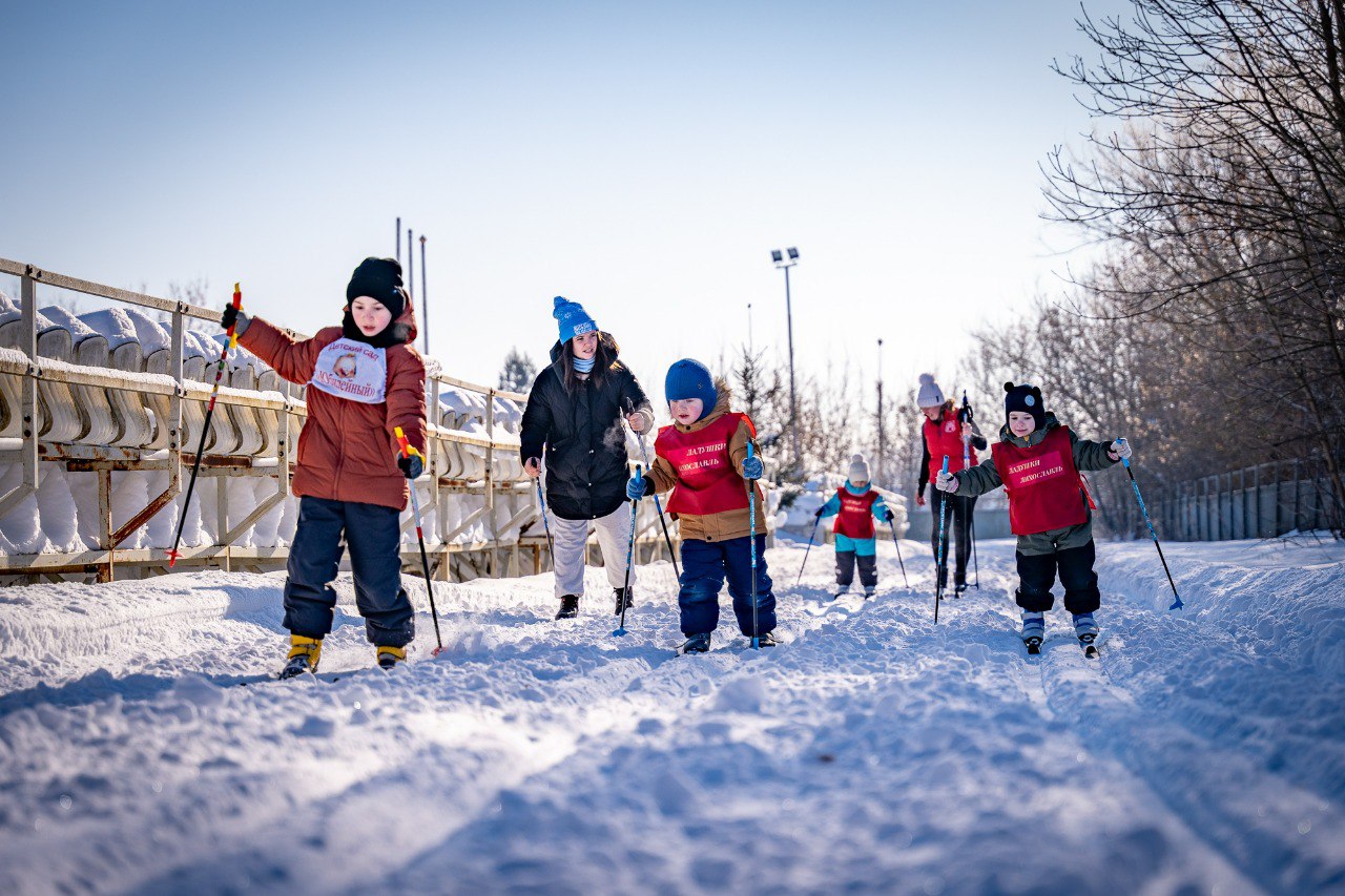 Дошколята из Лихославля соревновались на лыжне