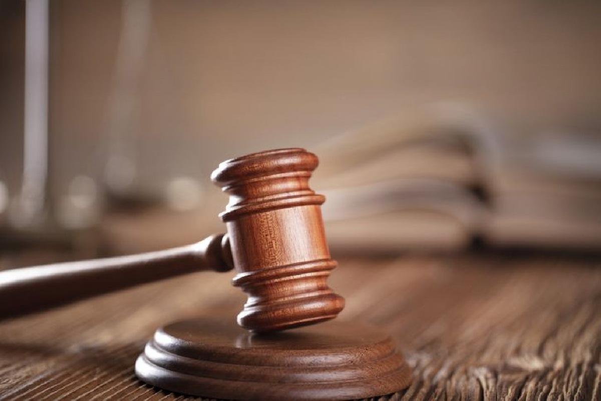 Молодые активисты получили наказание за блокировку офиса Роскомнадзора