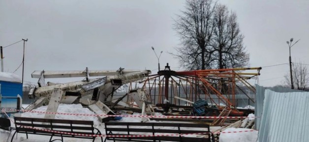 В Твери полностью демонтировали колесо обозрения: фото, видео