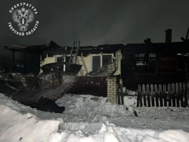 В ночь с 1 на 2 марта в городе Кувшиново на улице Полевой Кувшиновского муниципального округа произошло возгорание частного жилого дома