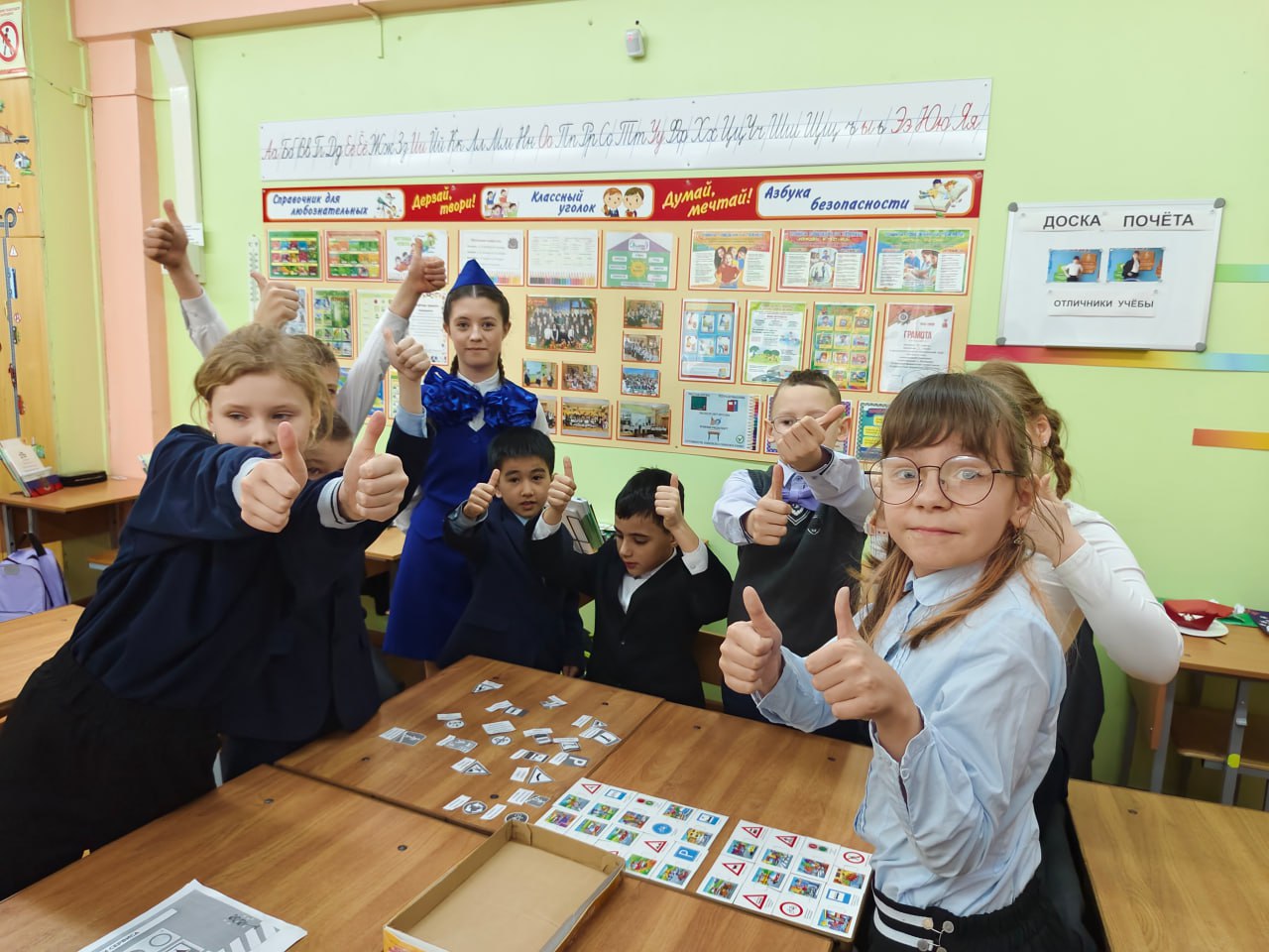 Знатоки дорожных правил: в Твери прошел интерактивный квест по ПДД Знатоки дорожных правил: в Твери прошел интерактивный квест по ПДД