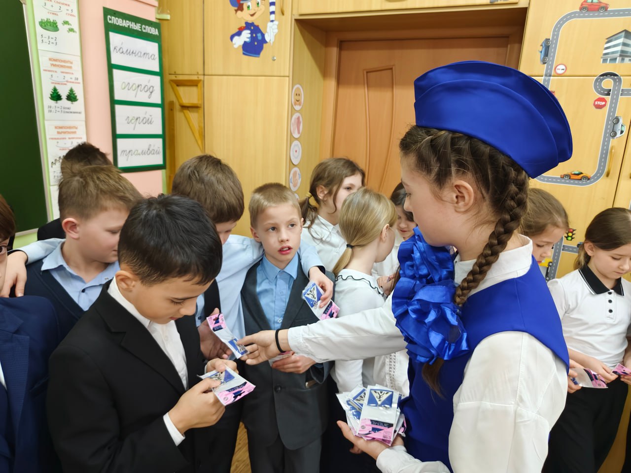 Знатоки дорожных правил: в Твери прошел интерактивный квест по ПДД Знатоки дорожных правил: в Твери прошел интерактивный квест по ПДД