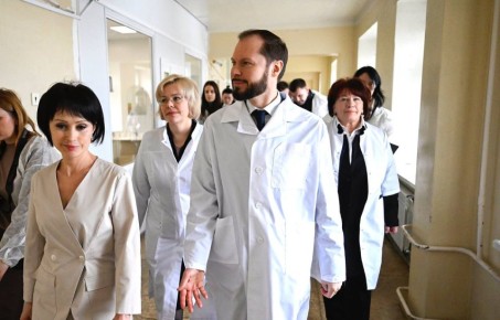 Глава региона Виталий Королев в ходе рабочей поездки в Вышневолоцкий округ посетил центральную районную больницу