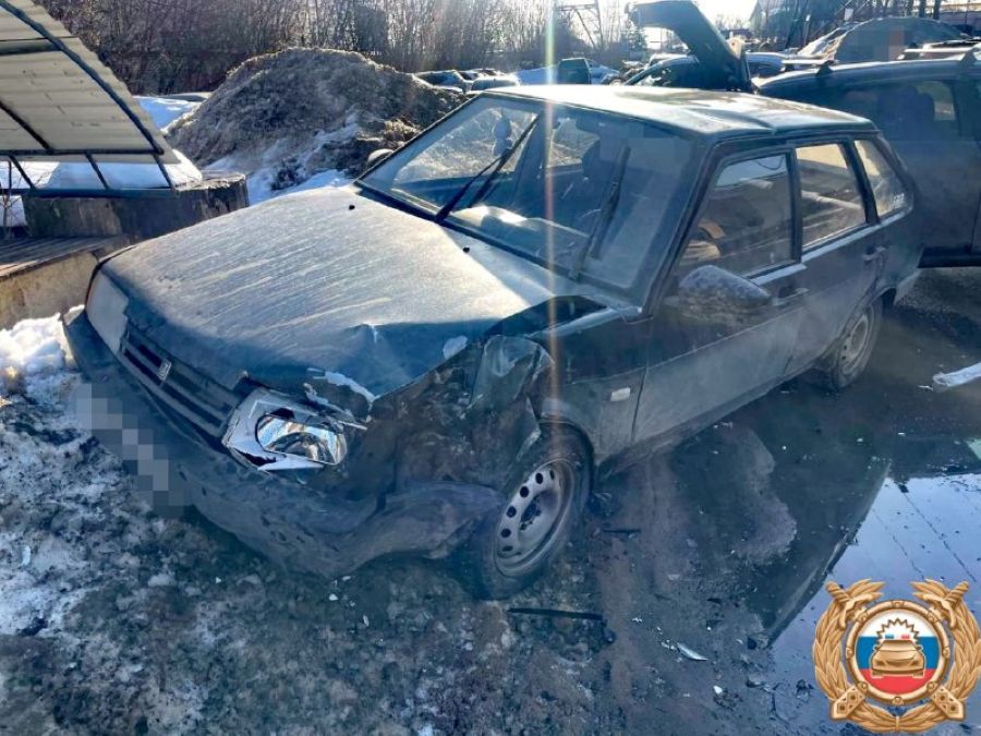 В Твери солнце ослепило автоледи, что спровоцировало ДТП В Твери солнце ослепило автоледи, что спровоцировало ДТП