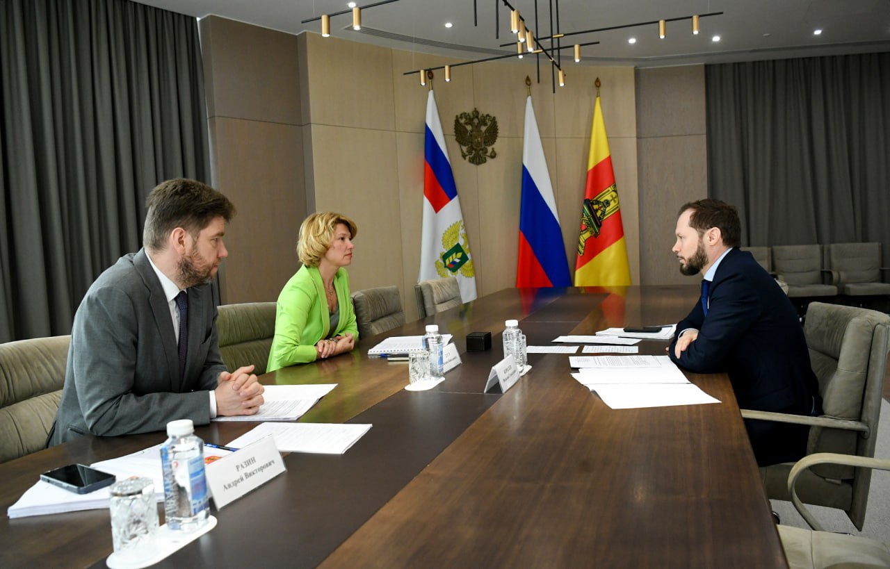 11 марта состоялась встреча Министра сельского хозяйства Российской Федерации Оксаны Лут и врио Губернатора Тверской области Виталия Королева