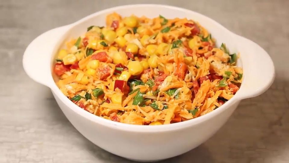 Салат с корейской морковью и копченой курочкой: быстро, вкусно и эффектно