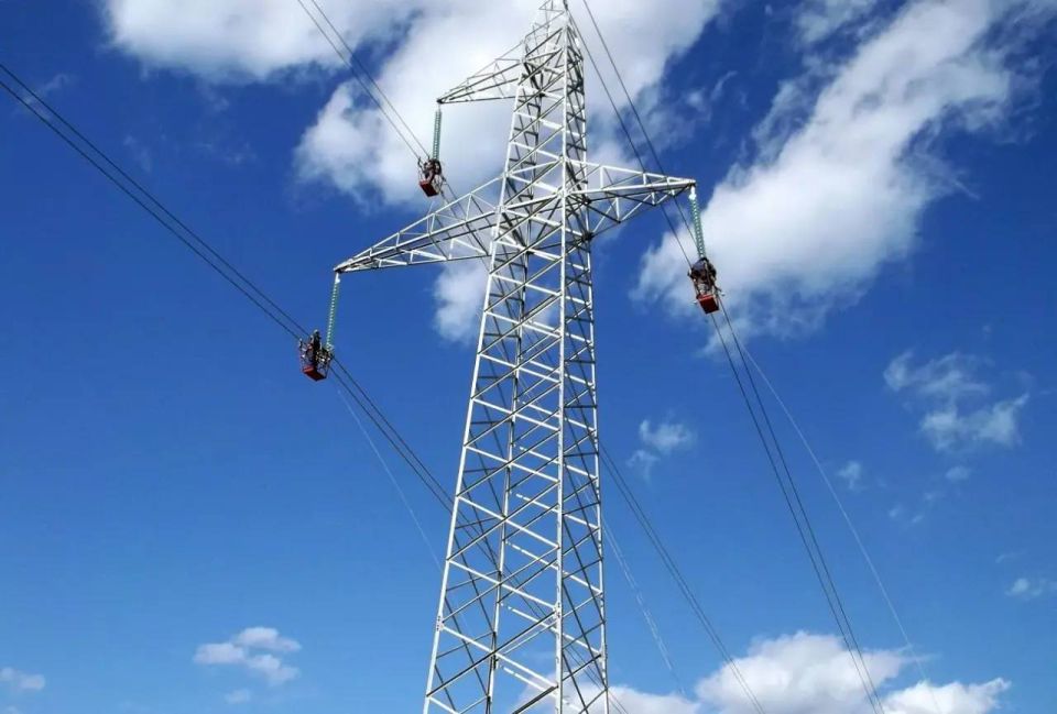 Проведены работы на 33 магистральных ЛЭП
