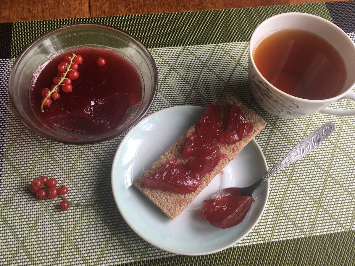Летнее ягодное желе: быстро, просто и без загустителей