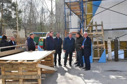 Глава Твери Алексей Огоньков проинспектировал ход работ по ремонту детского сада № 160