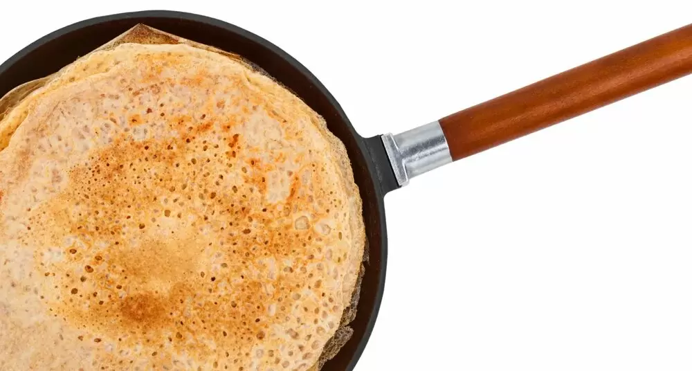 Секреты выбора идеальной сковородки для блинов: советы от шефа