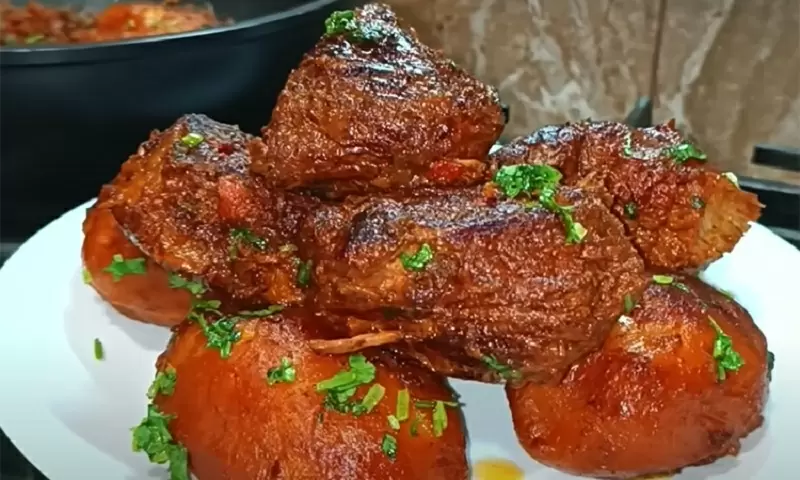 Изумительный домашний томленый говяжий рожок с картофелем в собственном соку