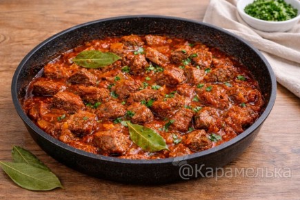 Ностальгия домашнего гуляша: простой рецепт с насыщенным вкусом