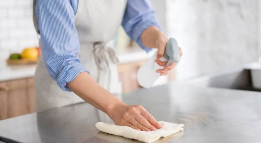 Как сохранить чистоту на кухне: полезные советы по уборке