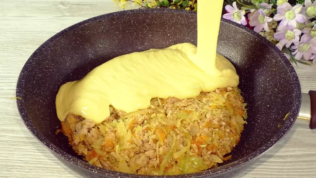 Заливной пирог на сковороде: готовим быстро и вкусно с капустой и фаршем