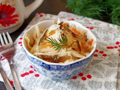 Простой и полезный салат из морской капусты: готовь с удовольствием!
