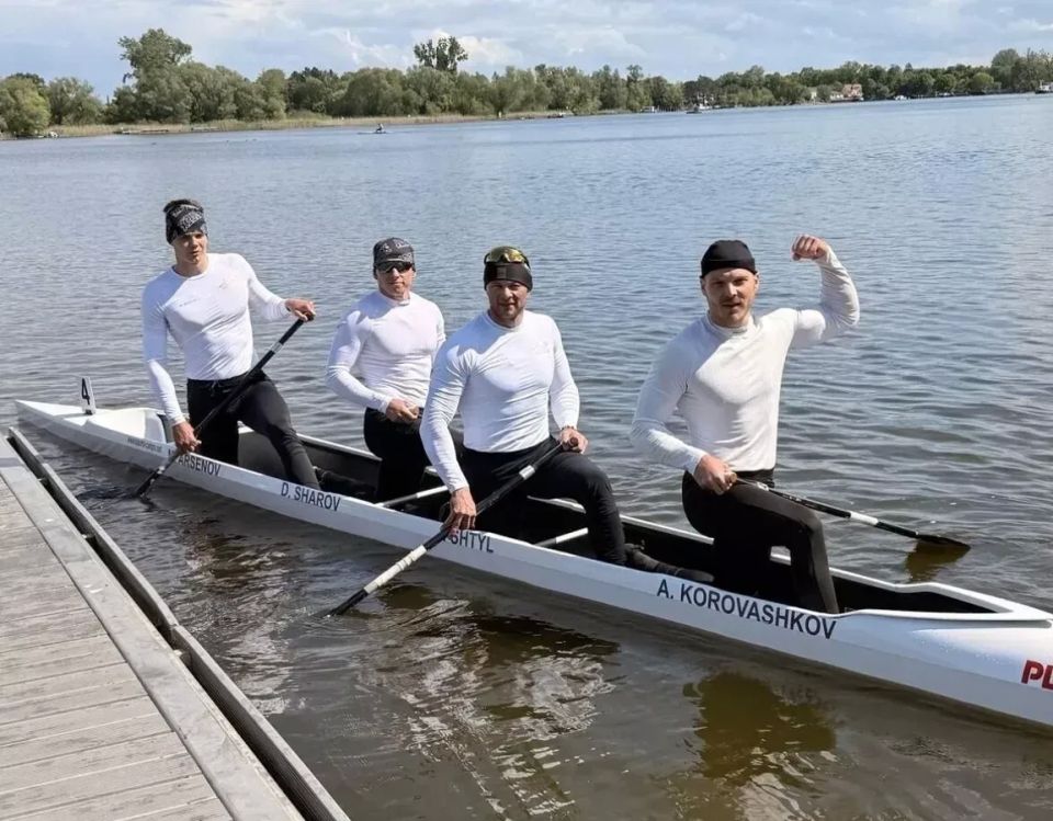 Виталий Королев поздравил спортсменов региона с медалями на международных турнирах Виталий Королев поздравил спортсменов региона с медалями на международных турнирах