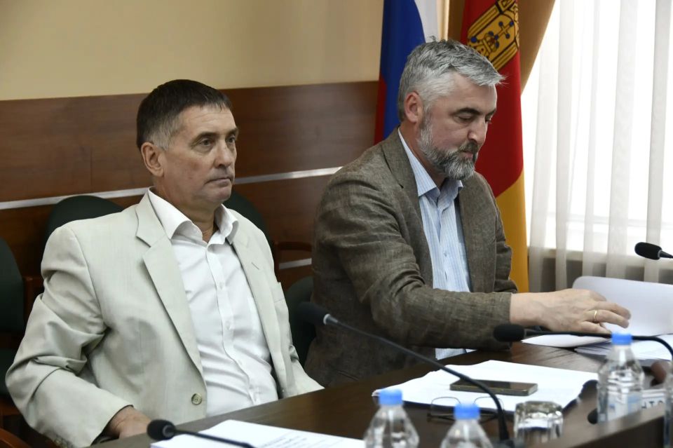На заседании комитета по государственному устройству и местному самоуправлению, которое состоялось 18 мая под председательством Александра Клиновского, было рассмотрено 8 вопросов На заседании комитета по государственному устройству и местному самоуправлению, которое состоялось 18 мая под председательством Александра Клиновского, было рассмотрено 8 вопросов