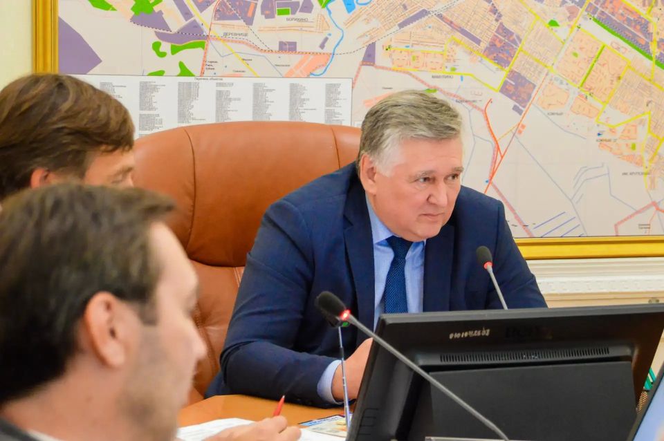 Глава Твери Алексей Огоньков обсудил с представителями общественности ход голосования по проекту «Формирование комфортной городской среды» Глава Твери Алексей Огоньков обсудил с представителями общественности ход голосования по проекту «Формирование комфортной городской среды»