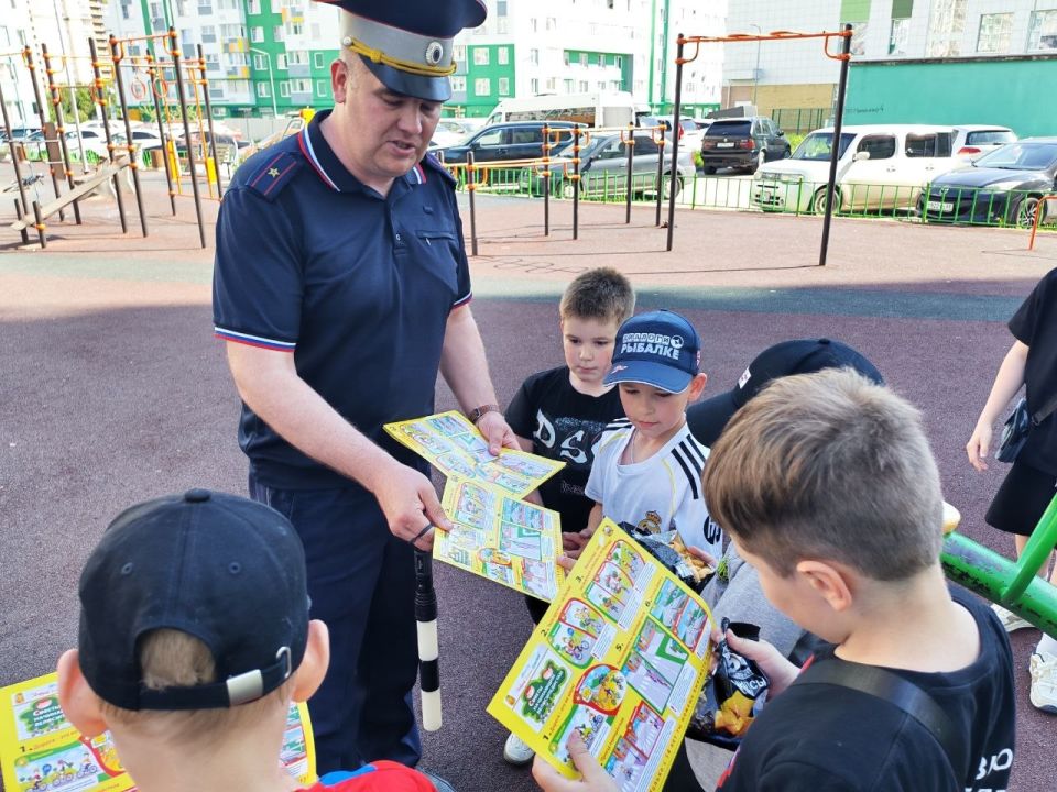 В Твери сотрудники Госавтоинспекции провели мероприятие «На велосипеде и самокате по правилам» В Твери сотрудники Госавтоинспекции провели мероприятие «На велосипеде и самокате по правилам»