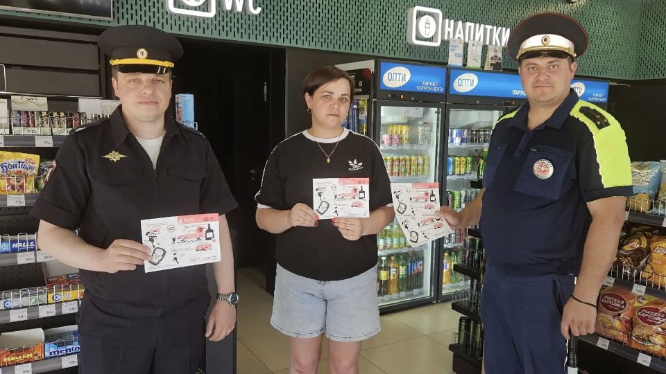 Западнодвинские автоинспекторы провели акцию «Безопасность на ФАД это – ответственность водителей» Западнодвинские автоинспекторы провели акцию «Безопасность на ФАД это – ответственность водителей»
