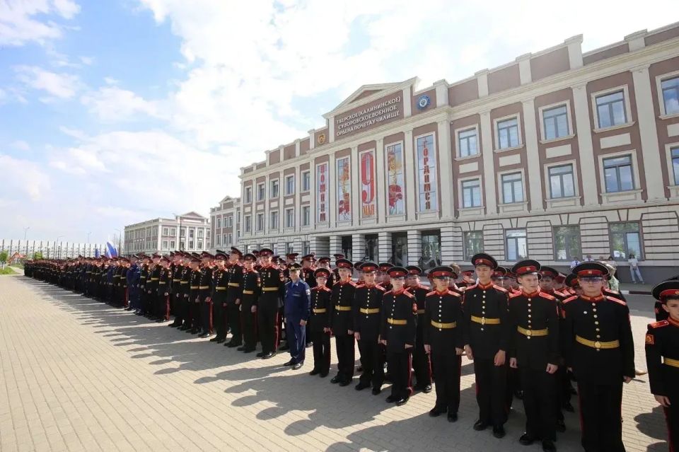 Сегодня, 20 мая, прокурор Тверской области Денис Назаренко принял участие в торжественном мероприятии, состоявшемся в Тверском суворовском военном ордена Почета училище Сегодня, 20 мая, прокурор Тверской области Денис Назаренко принял участие в торжественном мероприятии, состоявшемся в Тверском суворовском военном ордена Почета училище