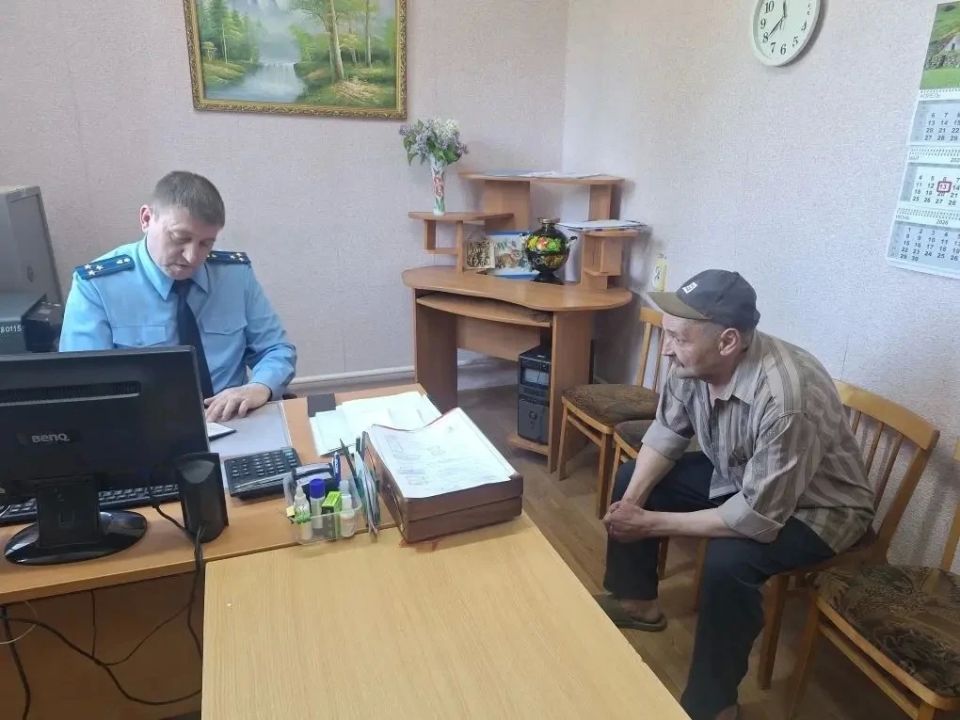 Бежецкий межрайонный прокурор Руслан Корень провёл личный приём граждан в ГБУ "Житищенский дом-интернат для престарелых и инвалидов"