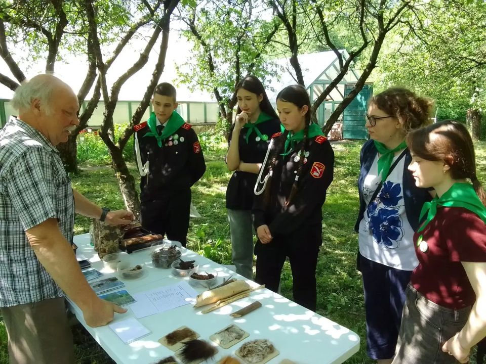 В Твери на Станции юннатов прошел Областной слёт юных экологов, в котором участвовали 12 команд из Бологовского, Калининского, Краснохолмского, Лихославльского, Спировского, Торжокского округов, ЗАТО Озерный и Твери В Твери на Станции юннатов прошел Областной слёт юных экологов, в котором участвовали 12 команд из Бологовского, Калининского, Краснохолмского, Лихославльского, Спировского, Торжокского округов, ЗАТО Озерный и Твери