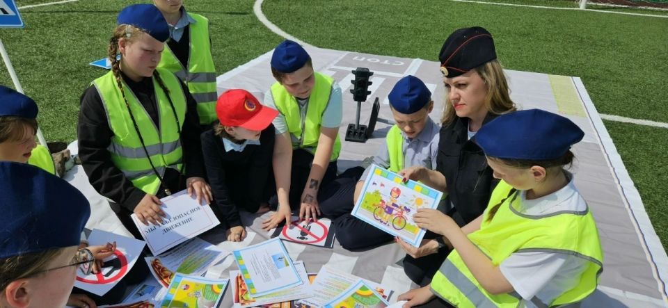 Западнодвинские автоинспекторы в преддверии летних каникул провели профилактические беседы с учащимися Западнодвинские автоинспекторы в преддверии летних каникул провели профилактические беседы с учащимися