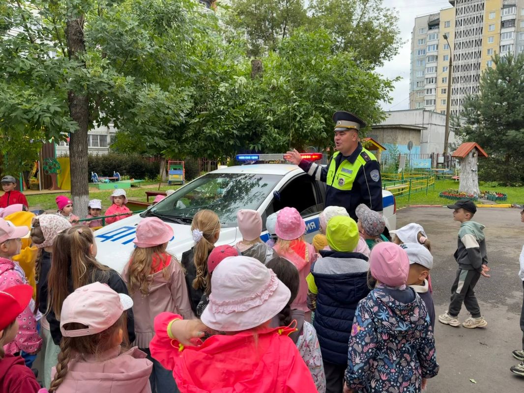 День безопасности в детском саду N62 города Твери День безопасности в детском саду N62 города Твери