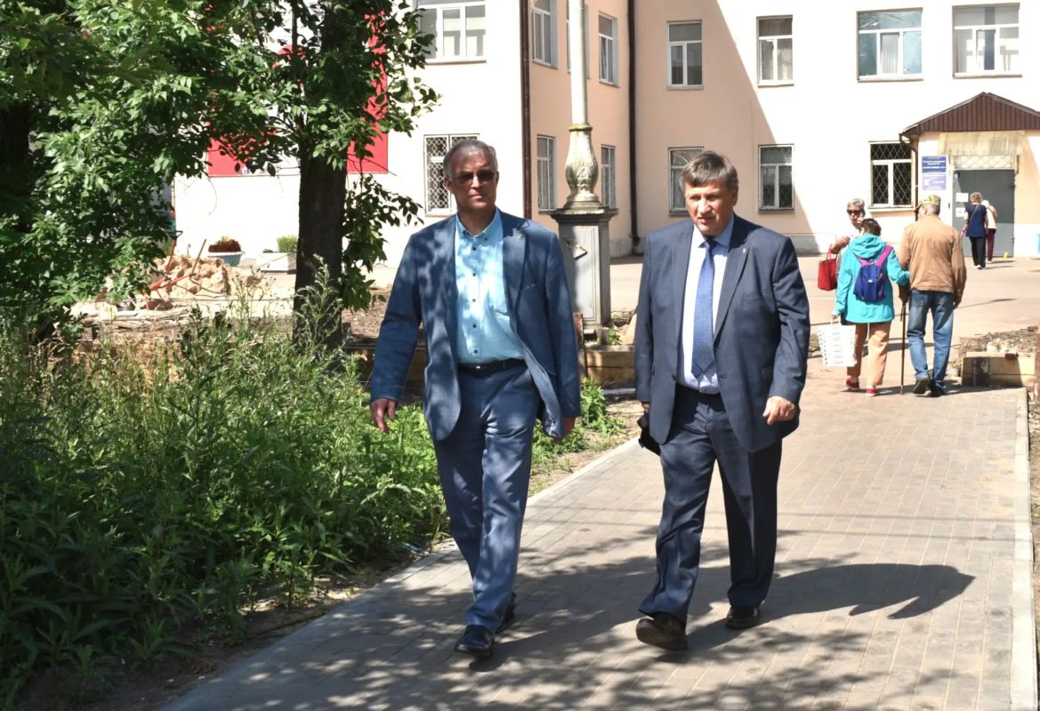 Стартовала кампания по приемке дорог и тротуаров, отремонтированных в рамках закона Тверской области «О статусе города Тверской области, удостоенного почётного звания Российской Федерации «Город воинской славы» Стартовала кампания по приемке дорог и тротуаров, отремонтированных в рамках закона Тверской области «О статусе города Тверской области, удостоенного почётного звания Российской Федерации «Город воинской славы»