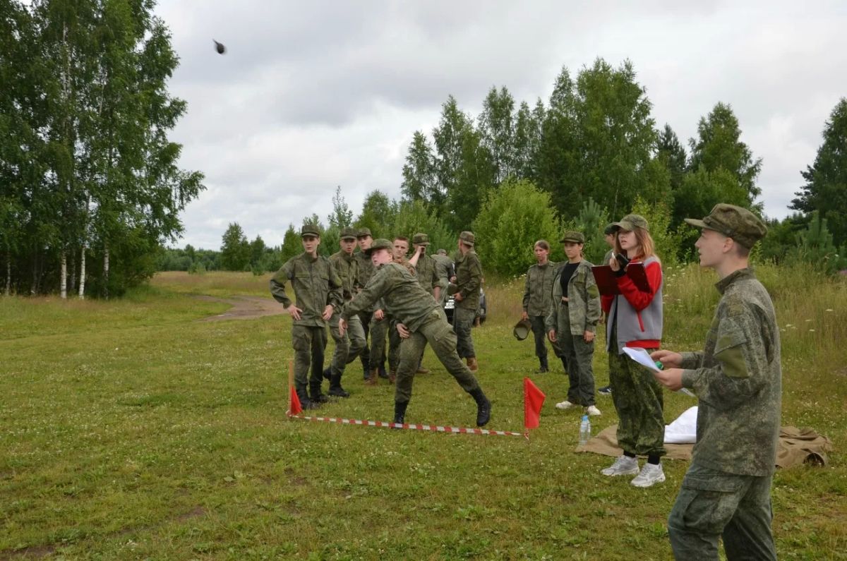 Воспитанники тверского ВПК ДП «Сириус» завоевали серебро в финале «Орленка» Воспитанники тверского ВПК ДП «Сириус» завоевали серебро в финале «Орленка»