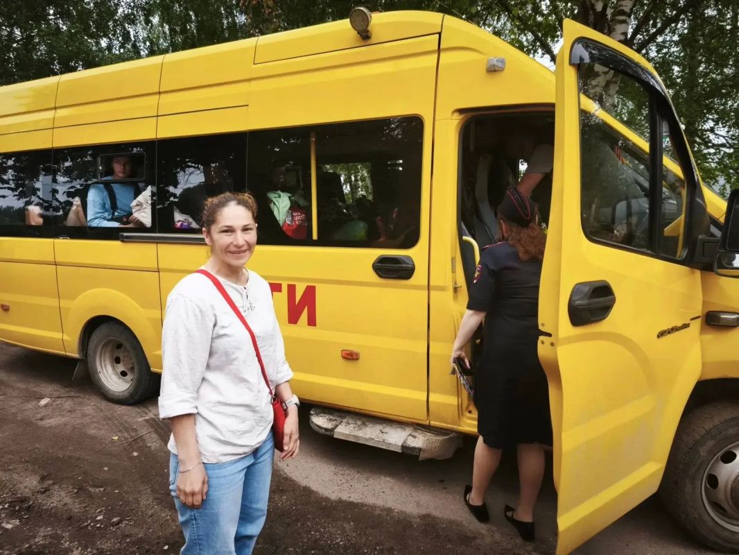 Удомельские автоинспекторы обеспечили контроль безопасности при перевозке участников областной игры «Орлёнок – 2026» Удомельские автоинспекторы обеспечили контроль безопасности при перевозке участников областной игры «Орлёнок – 2026»