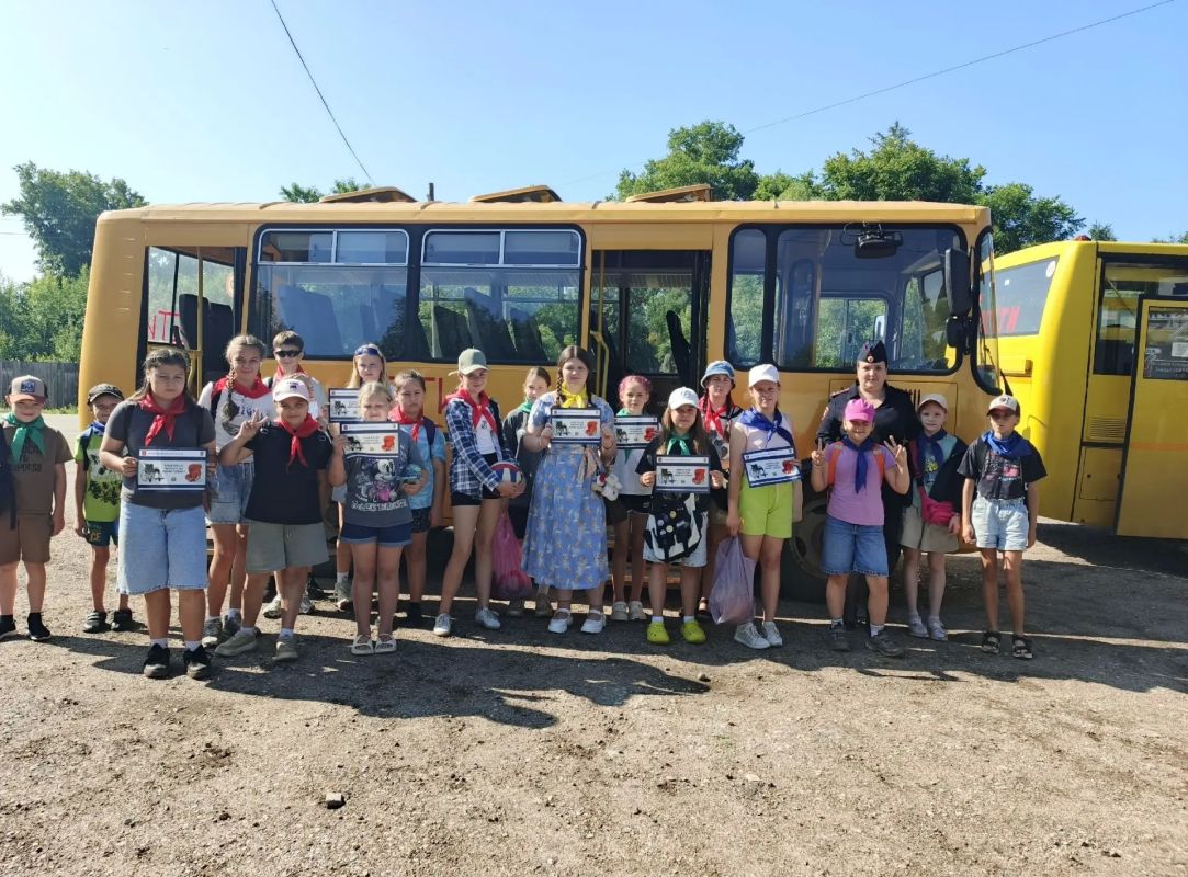 В ОСТАШКОВЕ АВТОИНСПЕКТОРЫ ПРОВЕЛИ ПРОФИЛАКТИЧЕСКОЕ МЕРОПРИЯТИЕ ДЛЯ ВОДИТЕЛЕЙ АВТОБУСОВ И ЮНЫХ ПАССАЖИРОВ В ОСТАШКОВЕ АВТОИНСПЕКТОРЫ ПРОВЕЛИ ПРОФИЛАКТИЧЕСКОЕ МЕРОПРИЯТИЕ ДЛЯ ВОДИТЕЛЕЙ АВТОБУСОВ И ЮНЫХ ПАССАЖИРОВ