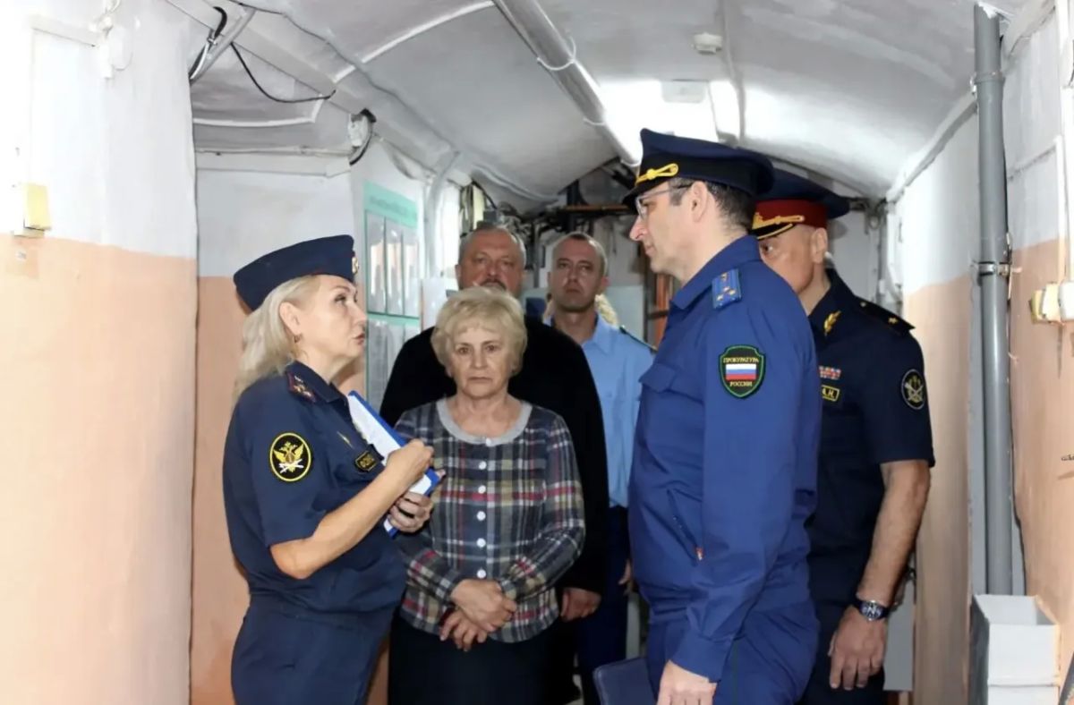 Прокурором Тверской области Денисом Назаренко в ходе проверки содержания осужденных женщин в Федеральном казенном учреждении «Исправительная колония № 5 Управления Федеральной службы исполнения наказаний по Тверской области»... Прокурором Тверской области Денисом Назаренко в ходе проверки содержания осужденных женщин в Федеральном казенном учреждении «Исправительная колония № 5 Управления Федеральной службы исполнения наказаний по Тверской области»...