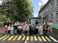 В Твери инспекторы Госавтоинспекции провели практические мероприятия «Познаем мир вместе с ПДД» для дошколят