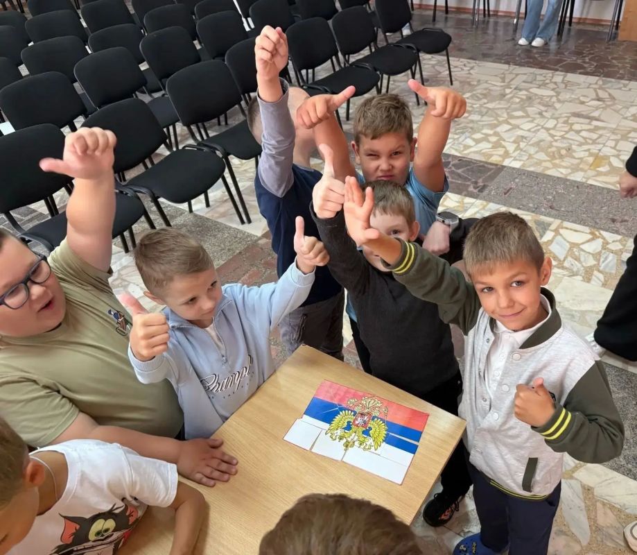 Гордись страной, юный гражданин! Гордись страной, юный гражданин!
